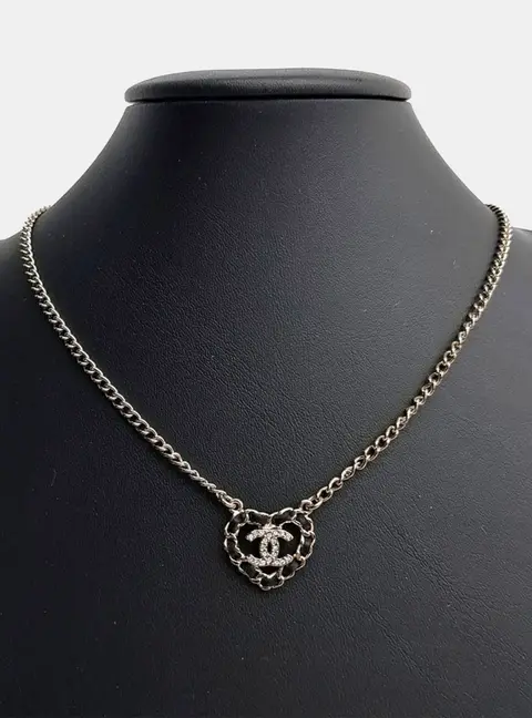 Chanel CC Logo Heart Chain Necklace