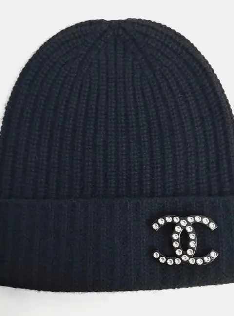 Chanel Black Cashmere Brooch Beanie One size
