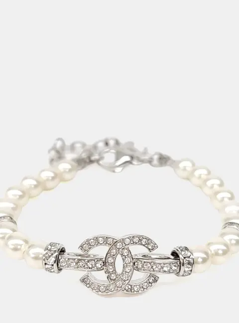 Chanel pearl bracelet