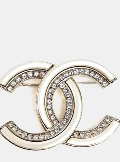 Chanel Metal logo embellished brooch