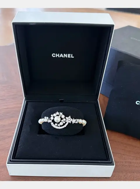 B2Chanel Comete White Gold Diamond Set Pearl Bracelet