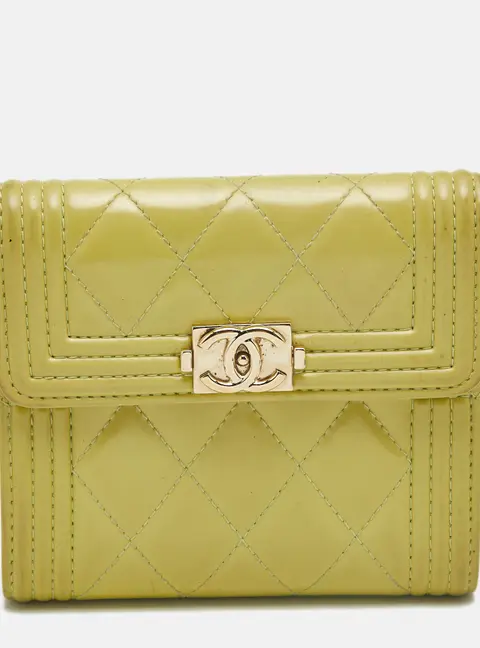 Chanel Boy Green Quilted Patent Leather Compact Wallet