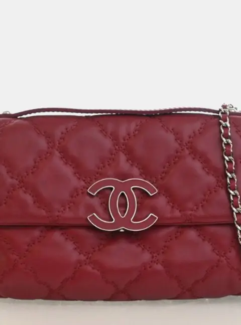 Chanel Hamptons Red Quilted Calfskin Leather Clutch Bag