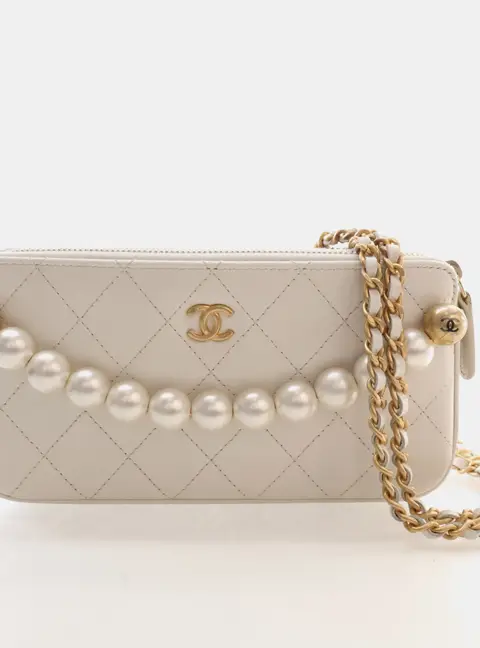 Chanel Chic Pearls Quilted Lambskin Leather Double Zip Clutch with Chain White Lambskin Leather Clutch Bag