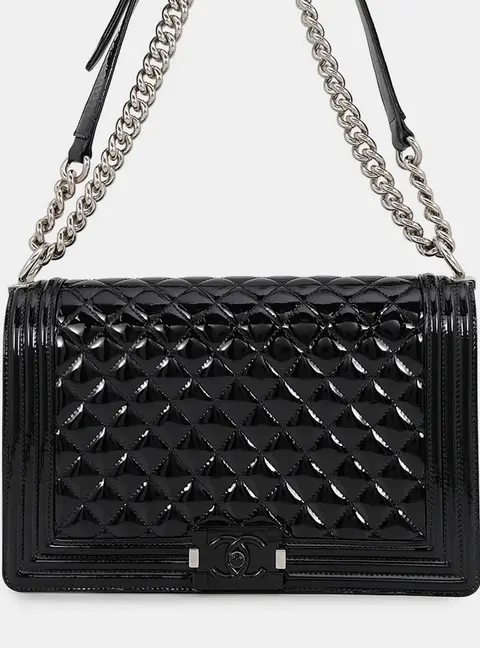 Chanel Boy Chanel Chain shoulder Bag Black Patent Leather Size Large