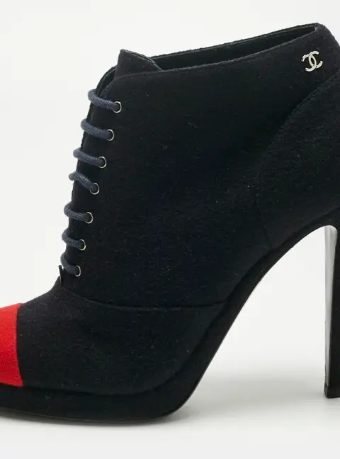 Chanel Navy Blue/Red Wool Cap Toe CC Ankle Length Boots Size 39.5