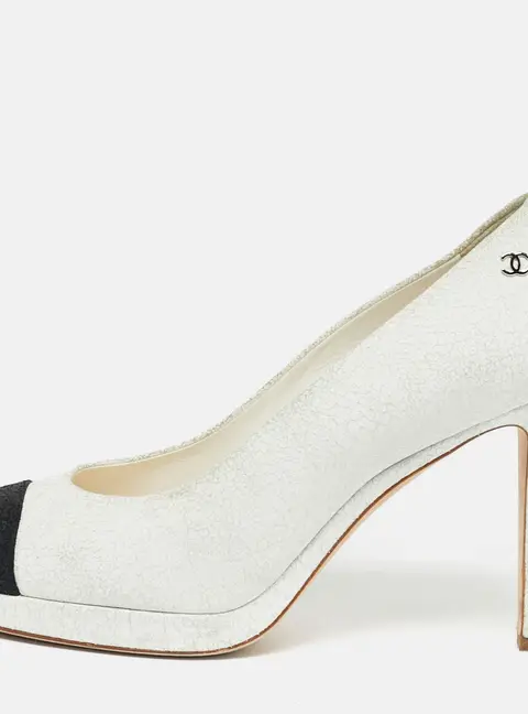 Chanel White/Black Nubuck Leather Platform Pumps Size 40.5