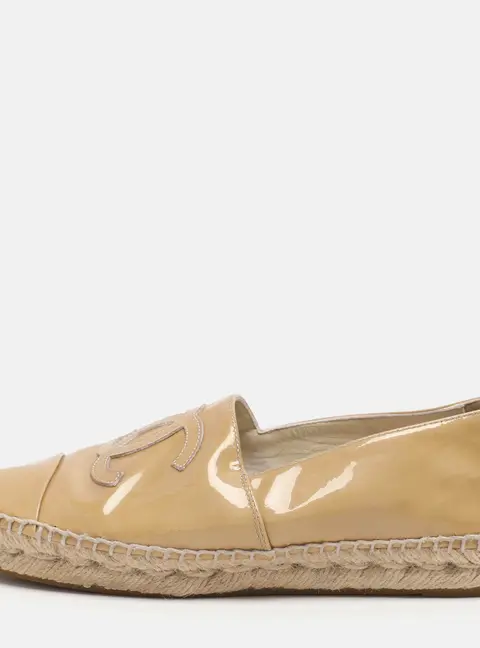 Chanel CC Size 38 Beige Patent Leather Espadrille Flats