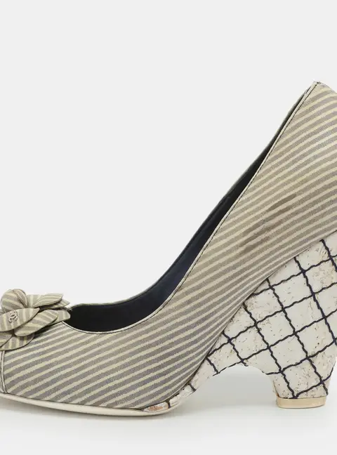 Chanel Camelia Size 39 Beige Stripe Leather Wedge Pumps