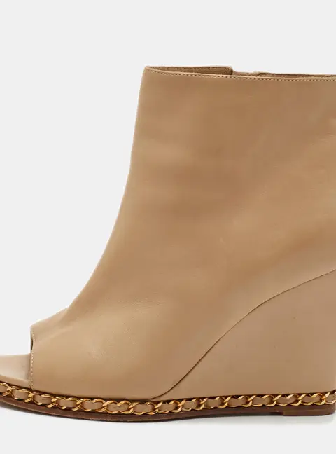 Chanel CC Chain Link Size 38 Beige Leather Wedge Ankle Length Boots