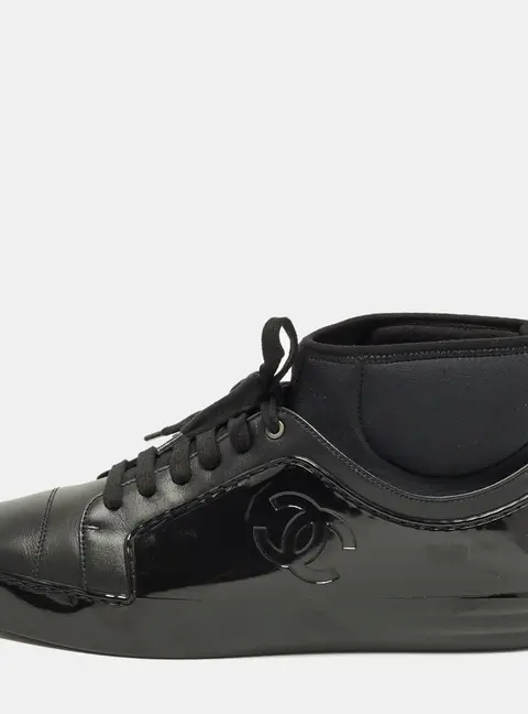 Chanel Size 41 Black Rubber And Leather CC Mid Top Lace up Sneakers