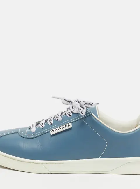 Chanel CC Size 39 Blue Leather Low Top Sneakers