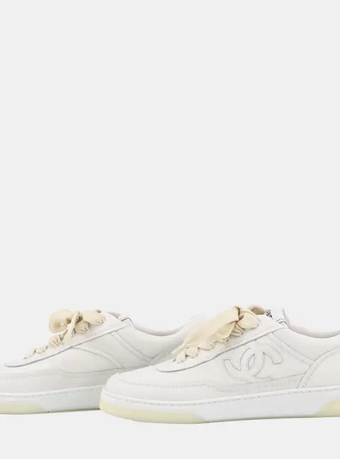 Chanel Cc Logo Leather Sneakers White Leather Size 38