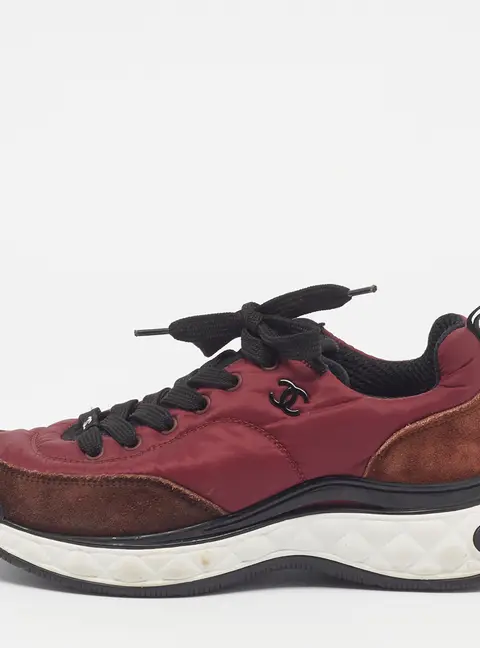Chanel CC Size 40 Burgundy/Brown Suede and Nylon Low Top Sneakers