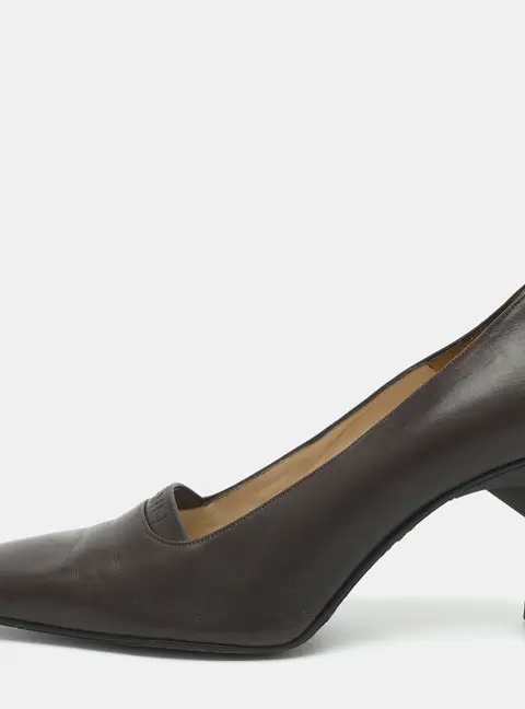 Chanel CC Size 37 Brown Leather Pumps