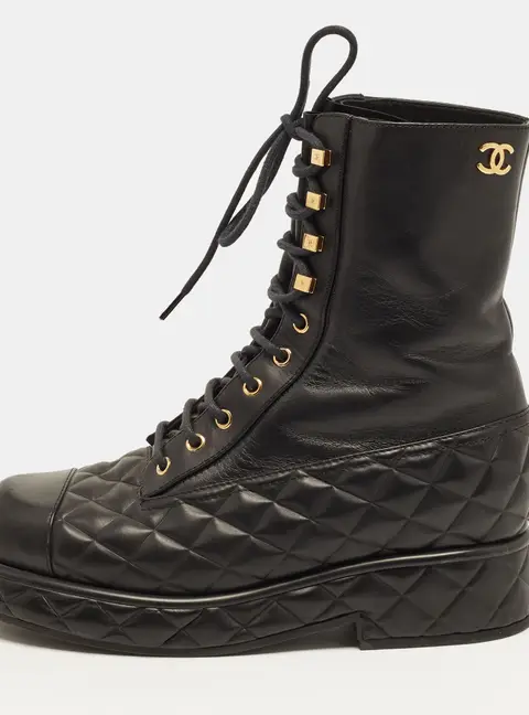 Chanel CC Size 39 Black Quilted Leather Combat Boots