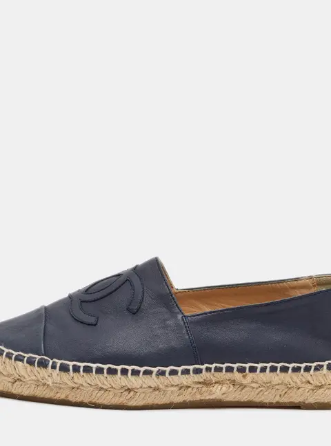 Chanel Size 37 Navy Blue Leather CC Cap Toe Slip On Espadrille Flats