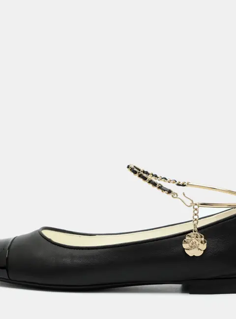 Chanel CC Size 38.5 Black Patent Leather Ankle Chain Ballet Flats