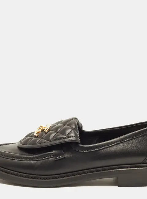 Chanel CC Turnlock Size 40 Black Quilted Leather Loafers