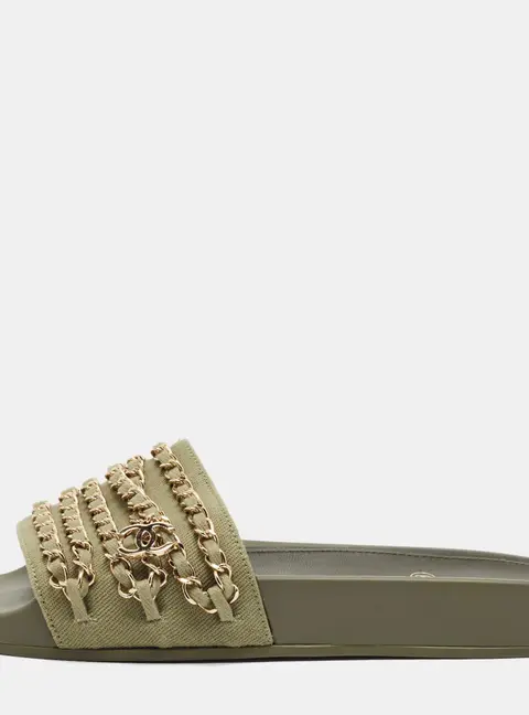 Chanel CC Size 38 Green Canvas Chain Link Slide Sandals