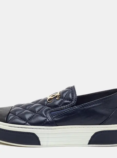 Chanel Size 35.5 Navy Blue/Black Quilted Leather Platform Slip On Sneakers