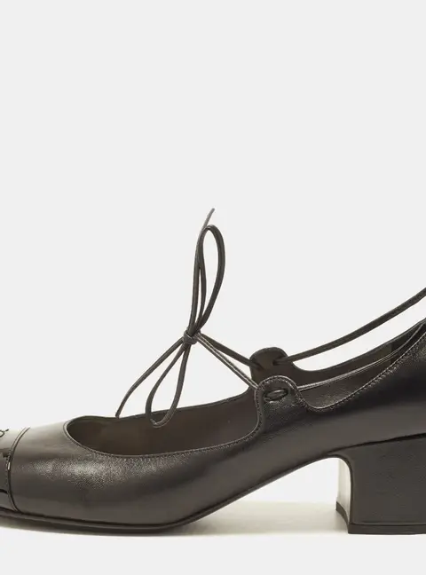 Chanel CC Size 40 Black Leather and Patent Leather Cap Toe Block Heel Pumps