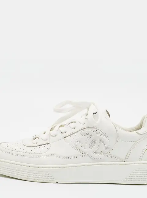 Chanel CC Size 38 White Leather Low Top Sneakers