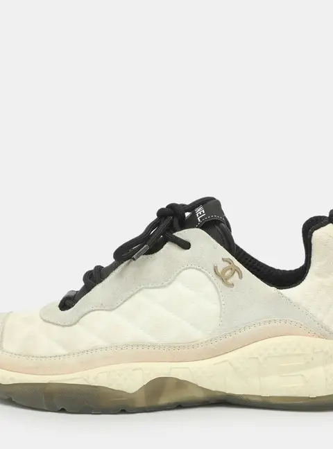 Chanel CC Size 39 White/Black Quilted Mesh and Suede Low Top Sneakers