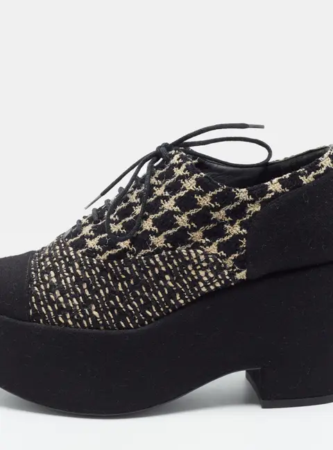 Chanel CC Size 36.5 Black/Cream Tweed and Fabric Cap Toe Platform Lace Up Oxfords