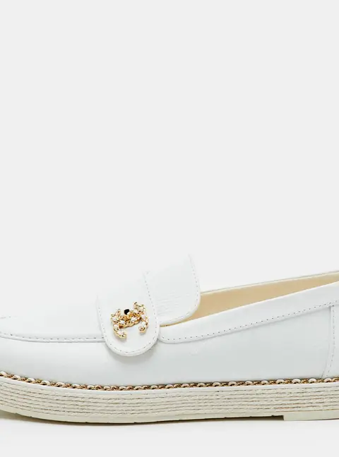 Chanel CC Size 39 White Leather Chain Link Slip On Loafers