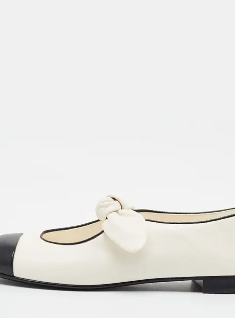 Chanel CC Size 38 Cream/Black Leather Bow Mary Jane Cap Toe Ballet Flats