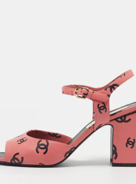 Chanel  CC Size 38.5 Pink/Black Leather Ankle Strap Sandals