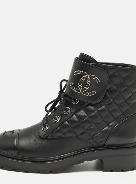 Chanel  Size 41 Black Quilted Leather CC Cap Toe Chain Link Logo Combat Boots