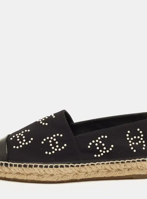 Chanel CC Size 41 Black Nylon and Patent Leather Espadrille Flats