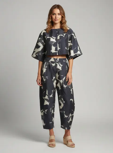 Chlo&eacute; Navy Blue Jacquard Pant and Top Set M