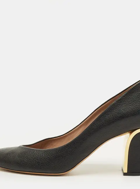 Chloe Beckie Size 41 Black Leather Pointed Toe Pumps