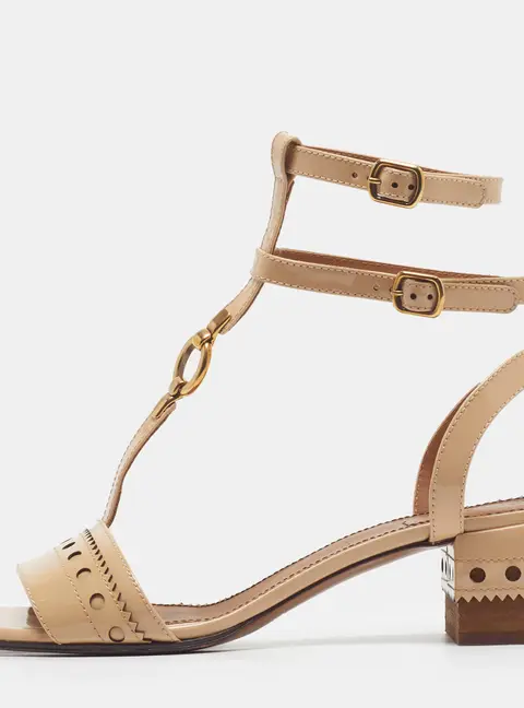 Chlo&eacute; Perry Size 38.5 Beige Patent Leather Ankle Strap Sandals