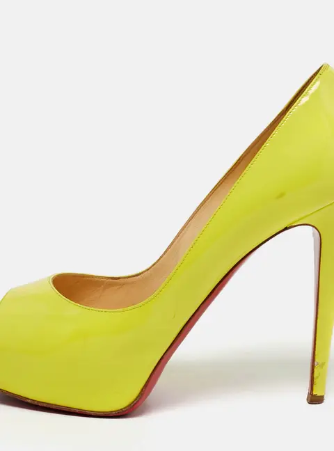 Christian Louboutin Very Prive Size 39.5 Beige Patent Leather Peep Toe Pumps