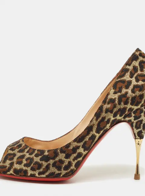 Christian Louboutin Yoyospina Size 39 Gold Metallic Leopard Print Lurex Fabric Peep Toe Pumps