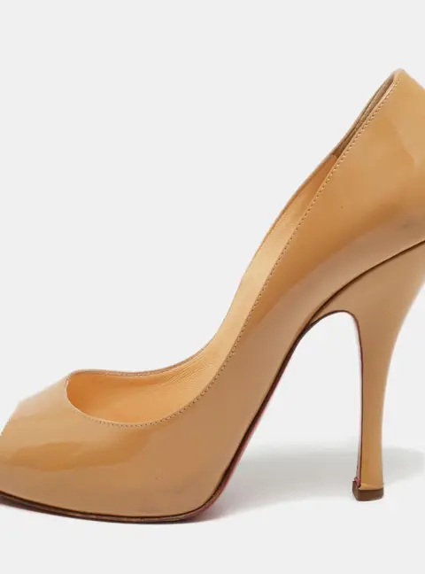 Christian Louboutin Flo Size 38.5 Beige Patent Leather Peep Toe Pumps
