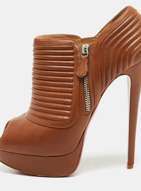 Christian Louboutin Futura Size 40 Brown Leather Ankle Length Boots