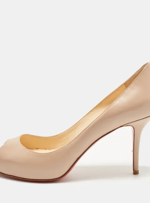 Christian Louboutin Very Prive Size 38 Beige Leather Peep Toe Pumps