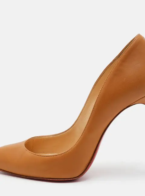 Christian Louboutin So Kate Size 37 Beige Leather Pointed Toe Pumps