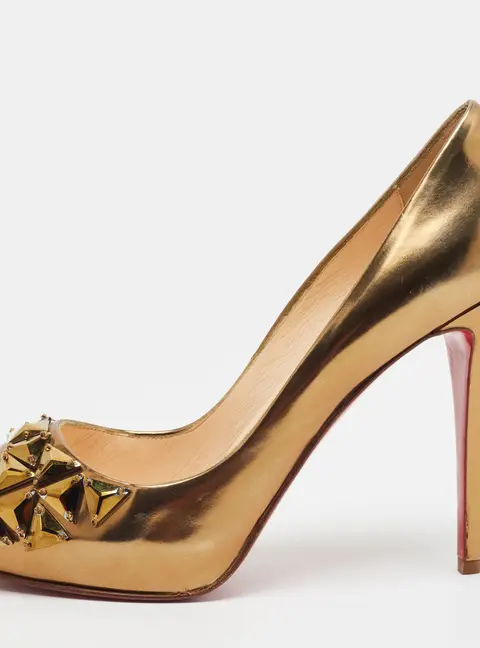 Christian Louboutin Very Prive Size 39.5 Gold Patent Leather Crystal Embellished Peep Toe Pumps