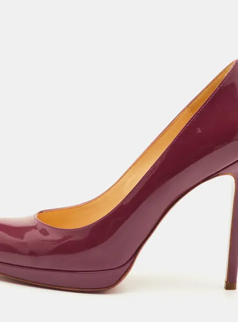 Christian Louboutin Simple Size 39 Pink Patent Leather Round Toe Pumps