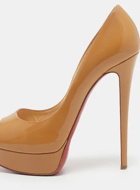 Christian Louboutin New Very Prive Size 39 Beige Patent Leather Peep Toe Platform Pumps