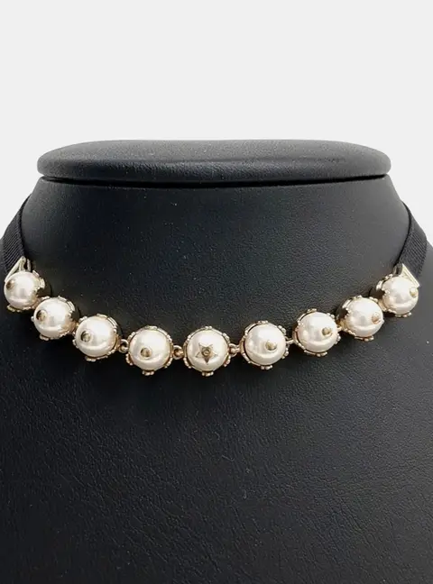 Christian Dior choker necklace