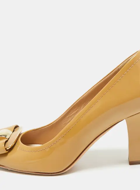 Dior Beige Patent Leather Bow Round Toe Pumps Size 35.5