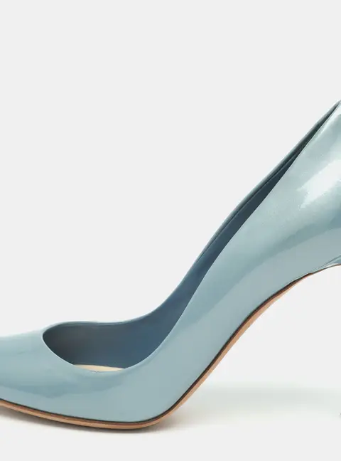 Dior Size 39 Light Blue Patent Leather Pumps