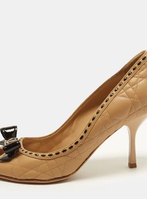 Dior Idyll Size 39.5 Beige Quilted Leather Peep Toe Pumps